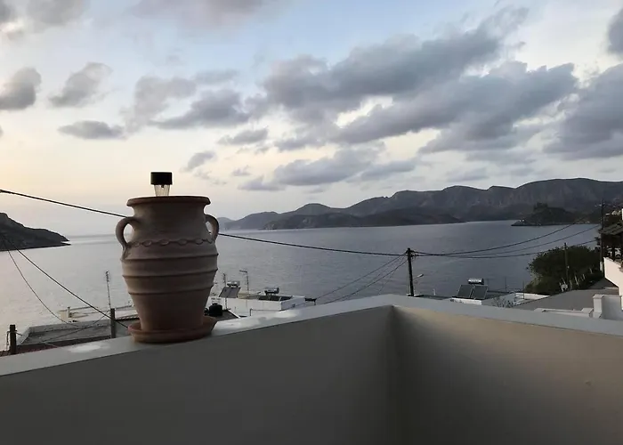 1 Bed - Sleeps 2 - Private Balcony - Free Parking Apartman Maszúri